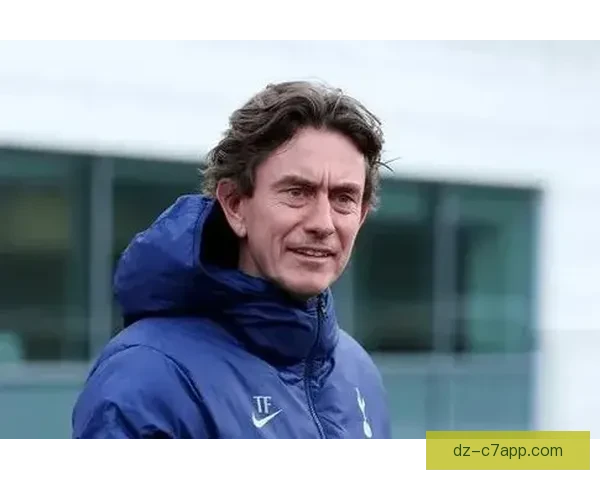 泰晤士称热刺设临时主帅至季末