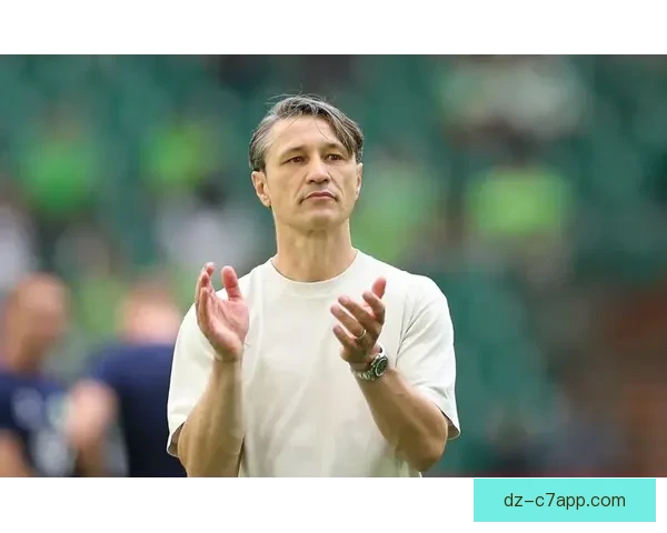 科瓦奇致谢鲍姆加特同舟共济